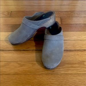 Lotta Clogs Size 39